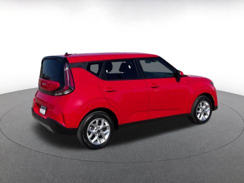 Used 2025 Kia Soul LX w/ LX Technology Package image 15