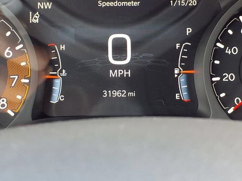 Used 2025 Jeep Compass Limited AWD/4WD image 16