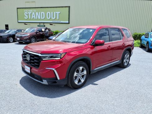 Certified 2025 Honda Pilot EX-L image 4