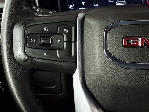 Used 2022 GMC Yukon XL SLE w/ Gmc Pro Safety Plus Package image 20