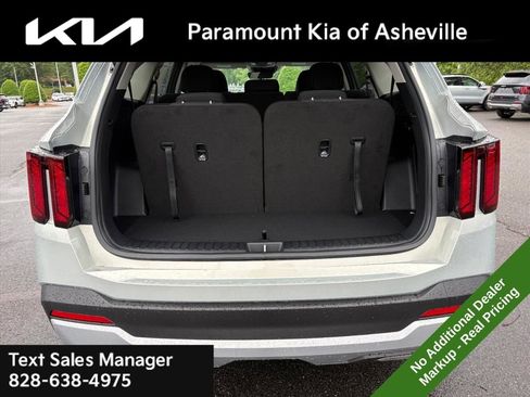 New 2026 Kia Sorento LX FWD image 29