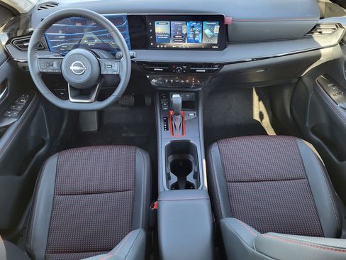 New 2026 Nissan Kicks SR w/ Cold Weather Package image 8