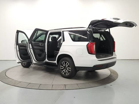 Used 2023 GMC Yukon AT4 w/ Technology Package AWD/4WD image 13