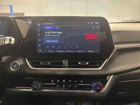 Used 2025 Chevrolet Equinox LT image 18