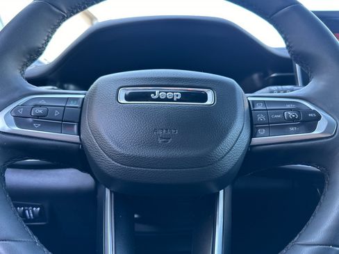Used 2025 Jeep Compass Limited AWD/4WD image 24