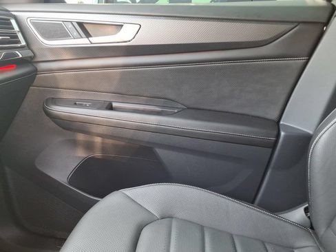 Used 2024 Volkswagen Atlas Cross Sport SEL R-Line AWD/4WD image 26