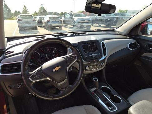 Used 2021 Chevrolet Equinox LT AWD/4WD image 10