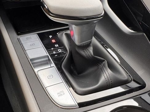 Used 2024 Hyundai Elantra SEL w/ Convenience Package image 21