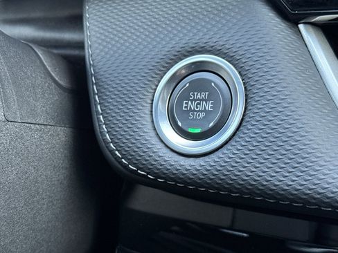 Certified 2025 Chevrolet Equinox LT image 25