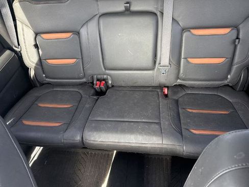 Used 2020 GMC Sierra 2500 AT4 w/ AT4 Premium Package AWD/4WD image 13