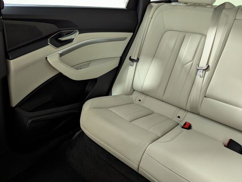 Certified 2024 Audi Q8 e-tron Premium Plus w/ Premium Plus Package image 12