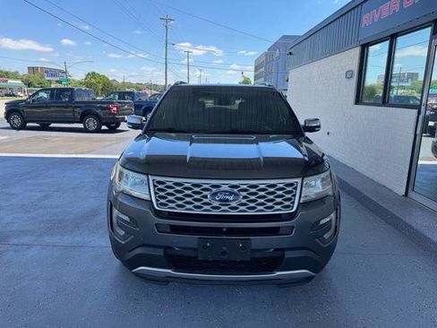 Used 2016 Ford Explorer Platinum AWD/4WD image 8