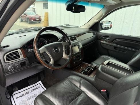 Used 2013 GMC Yukon XL Denali image 25