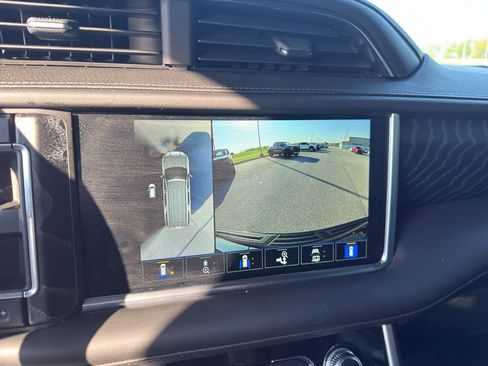 Used 2023 GMC Yukon Denali image 31