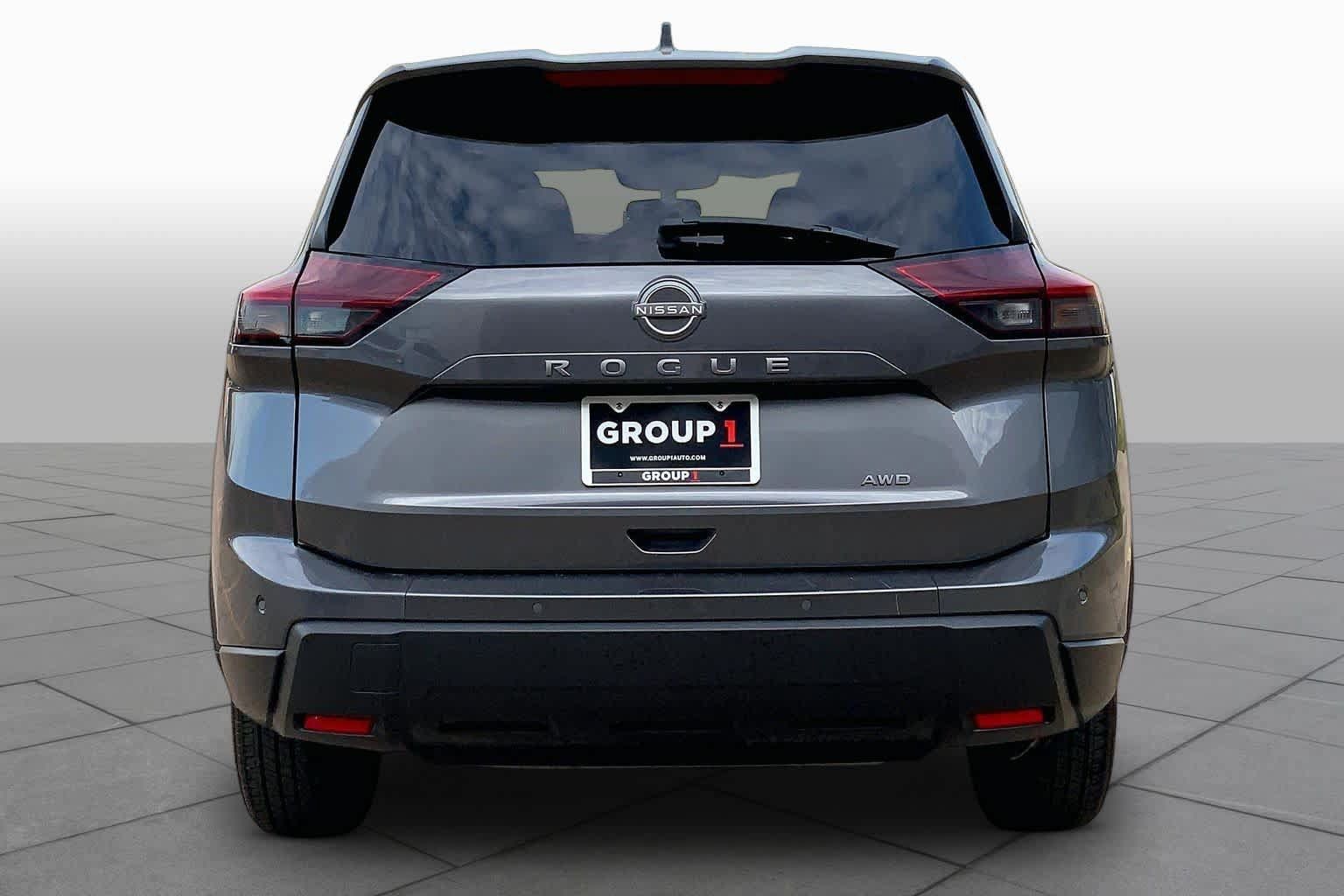 Used 2025 Nissan Rogue SV AWD/4WD image 5