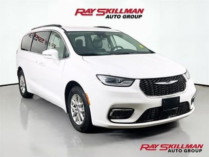 Used 2022 Chrysler Pacifica Touring-L