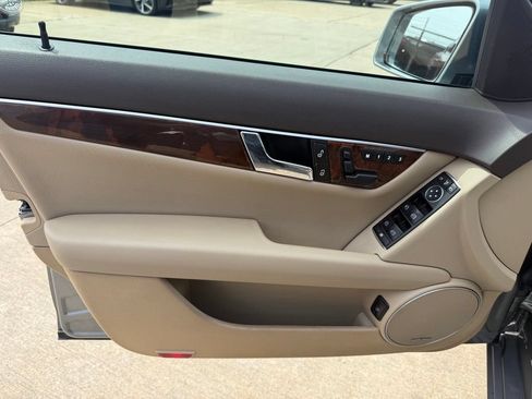 Used 2013 Mercedes-Benz C 300 4MATIC Sedan image 25