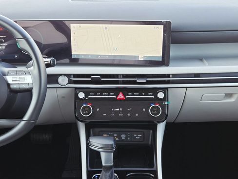Used 2025 Hyundai Tucson SEL FWD image 18