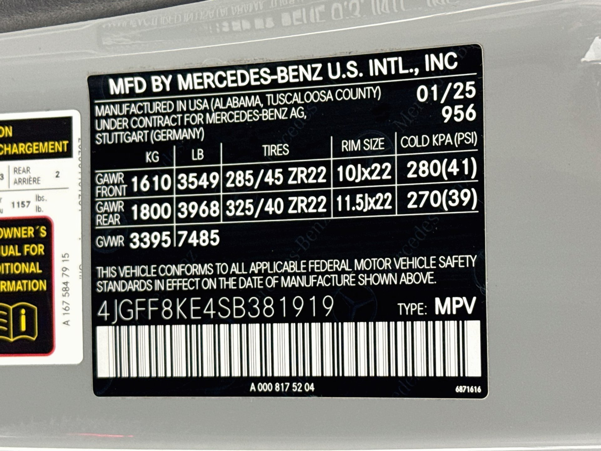 Used 2025 Mercedes-Benz GLS 63 AMG 4MATIC image 35