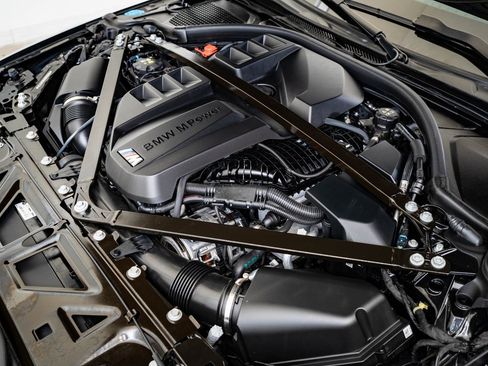 Certified 2025 BMW M4 xDrive Competition image 38