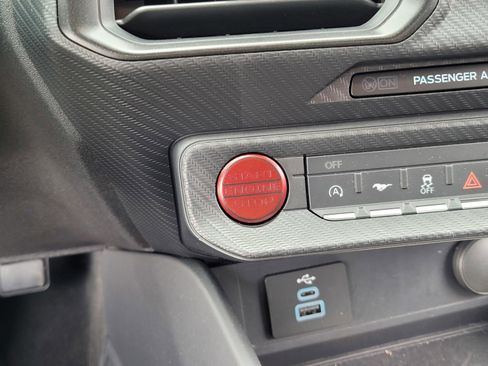 Used 2025 Ford Mustang Coupe image 22