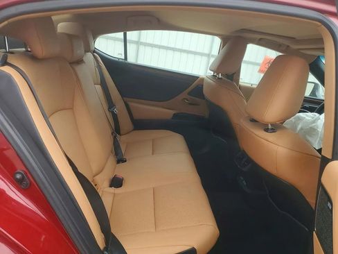 Used 2023 Lexus ES 300h w/ Premium Package image 10
