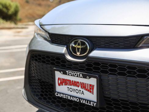 Certified 2022 Toyota Corolla LE w/ Carpet Mat Package (TMS) FWD image 11