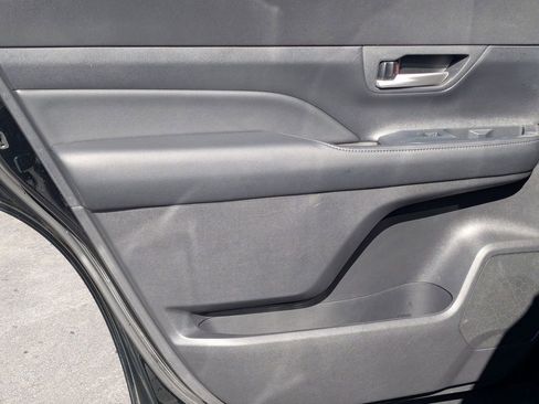 Used 2025 Toyota Grand Highlander XLE image 27