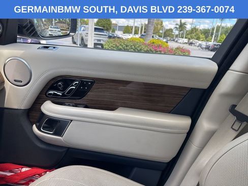 Used 2019 Land Rover Range Rover HSE image 7