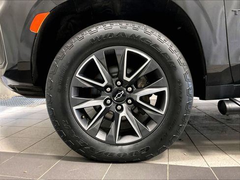 Used 2022 Chevrolet Tahoe Z71 w/ Luxury Package image 7