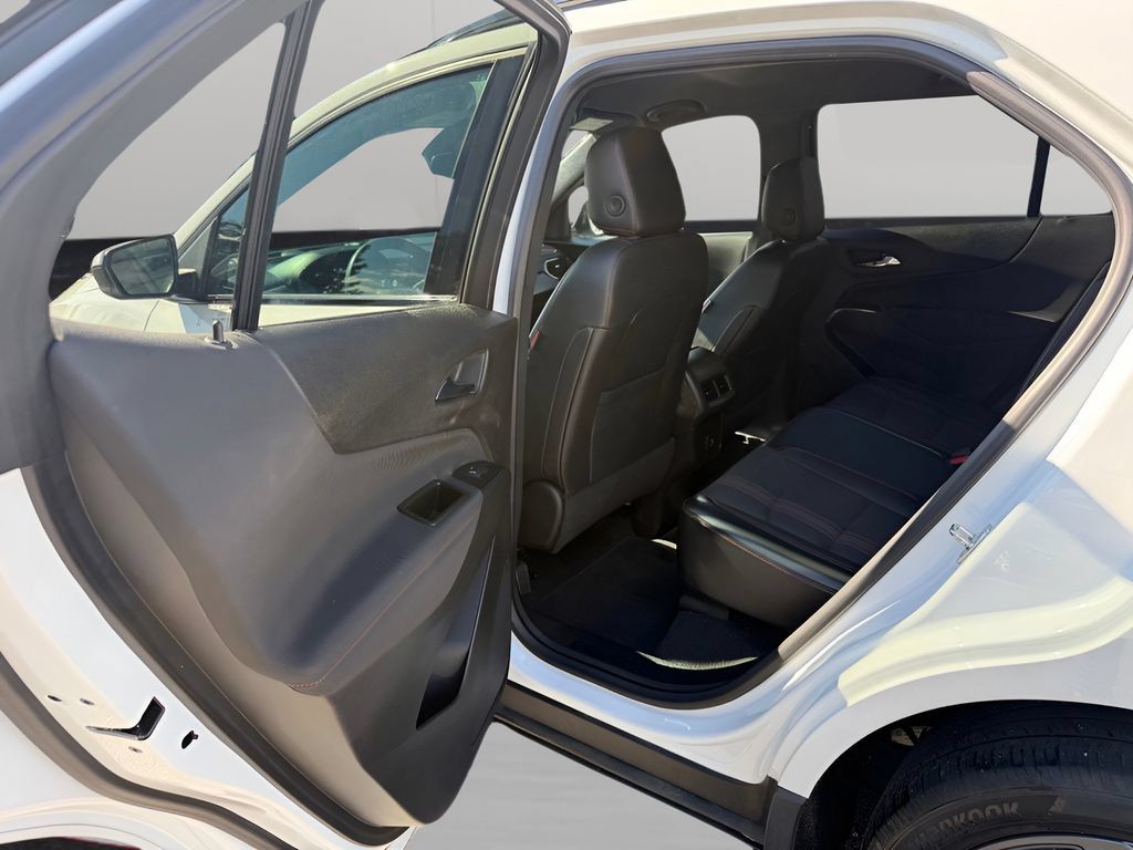 Used 2022 Chevrolet Equinox RS AWD/4WD image 26