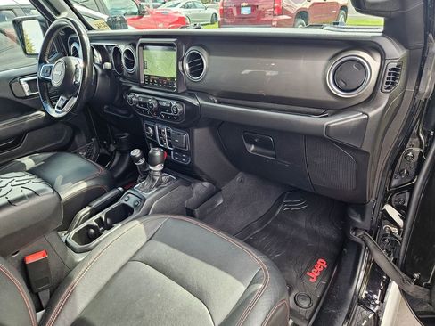 Used 2020 Jeep Gladiator Overland AWD/4WD image 30