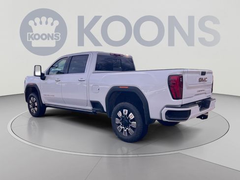 New 2026 GMC Sierra 2500 Denali w/ Denali Reserve Package AWD/4WD image 4