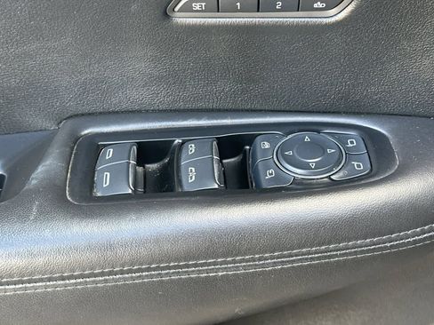 Used 2017 Cadillac XT5 Platinum AWD/4WD image 13