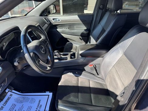 Used 2018 Jeep Grand Cherokee Altitude image 10