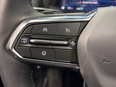 New 2026 Chevrolet Equinox LT w/ Convenience Package II image 36