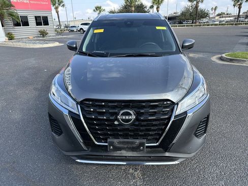 Used 2023 Nissan Kicks SV image 9