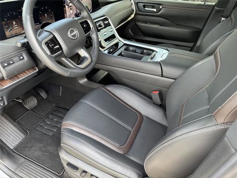 Used 2025 Nissan Armada SL w/ Captain's Chari Seat Package RWD image 10