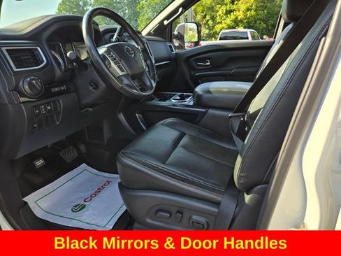 Used 2018 Nissan Titan SL w/ Midnight Edition AWD/4WD image 11