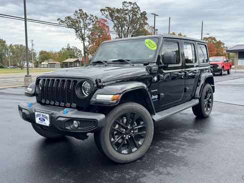 Used 2023 Jeep Wrangler Unlimited Sahara image 26