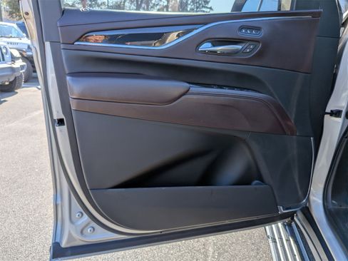 Used 2021 Cadillac Escalade Sport Platinum w/ Heavy-Duty Trailer Package image 12