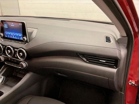 Certified 2025 Nissan Sentra SV image 15