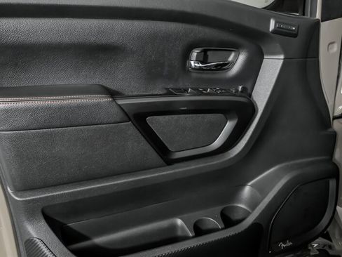 Used 2021 Nissan Titan PRO-4X w/ Pro-4x Convenience Package image 16