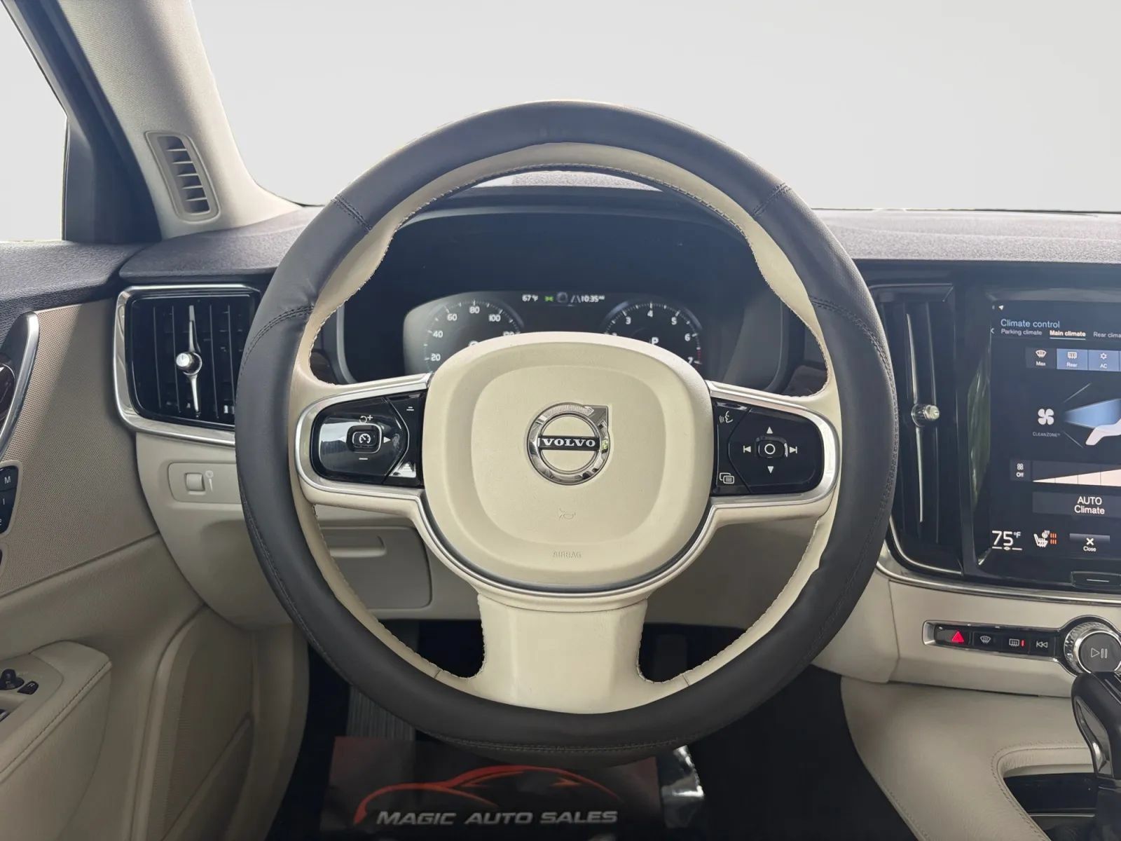 Used 2018 Volvo S90 T6 Momentum w/ Convenience Package AWD/4WD image 28