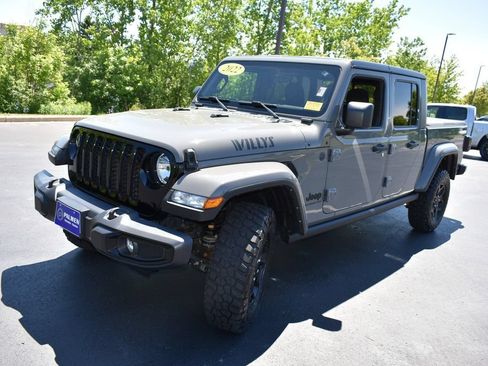 Used 2022 Jeep Gladiator Overland AWD/4WD image 11