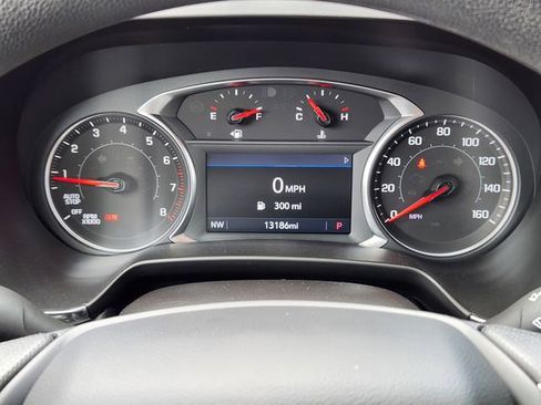 Used 2024 Chevrolet Blazer LT w/ Convenience Package FWD image 18