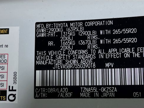 Certified 2025 Toyota 4Runner Limited AWD/4WD image 29