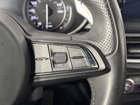 Used 2023 Alfa Romeo Stelvio Sprint RWD image 31