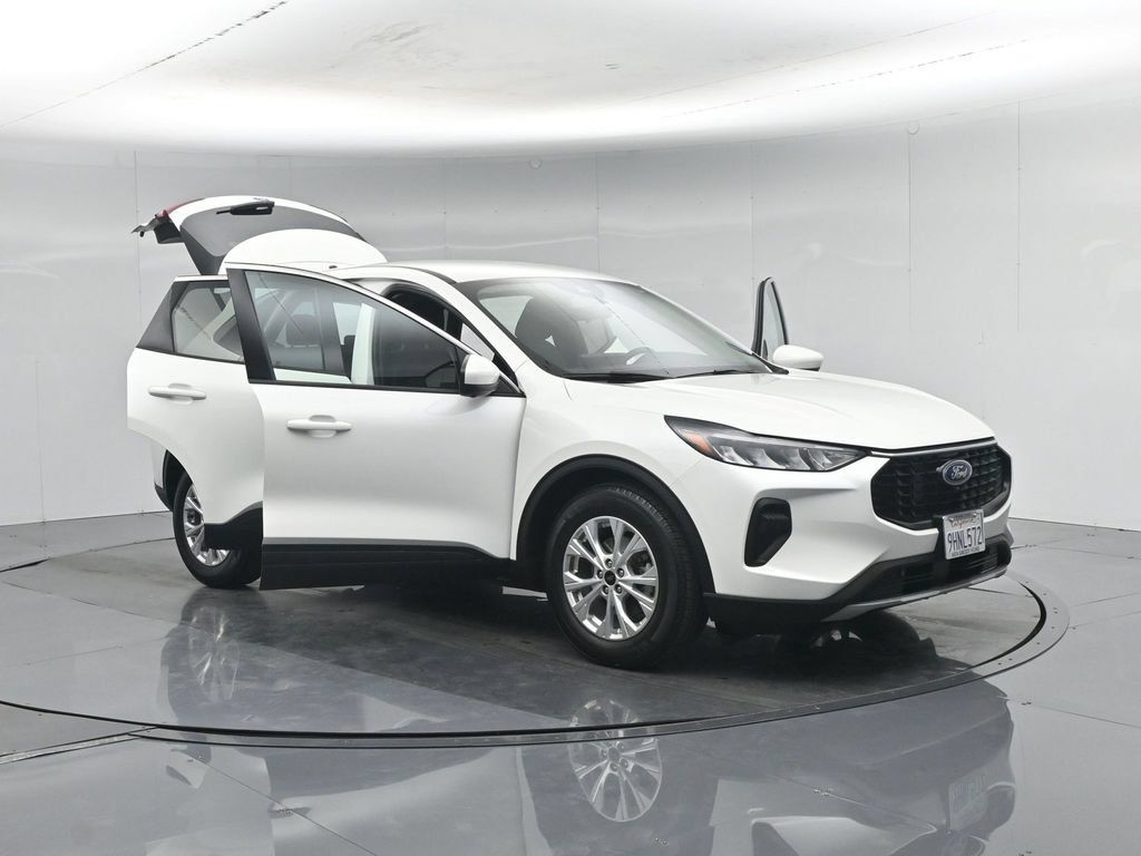 Used 2023 Ford Escape Active w/ Tech Pack #2 FWD image 35