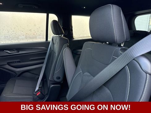 New 2025 Jeep Grand Cherokee L Laredo AWD/4WD image 36